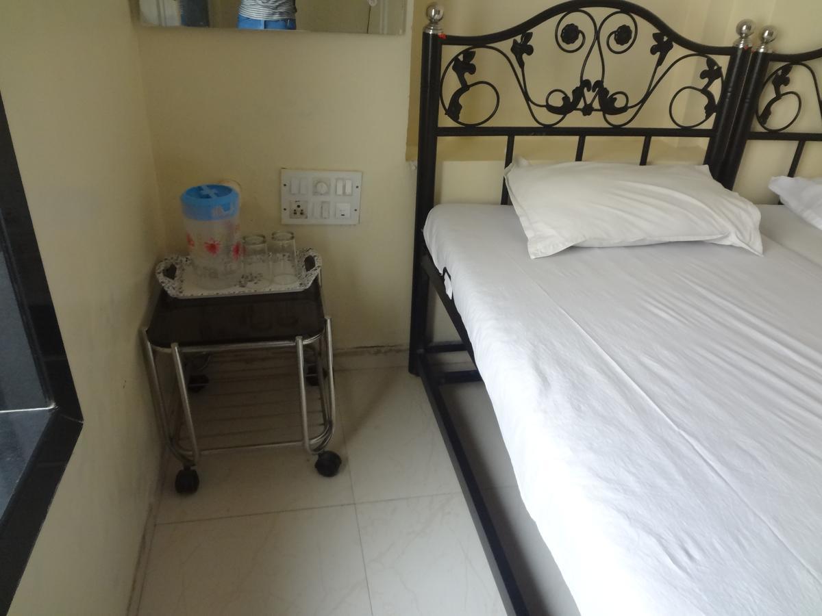 Kohinoor Lodge - Mumbai — Photos 1